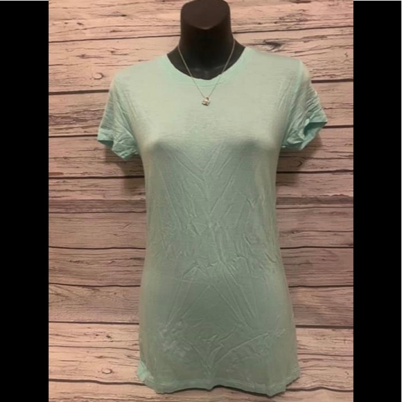 Bundle of 4 shirts - Picture 2 of 4